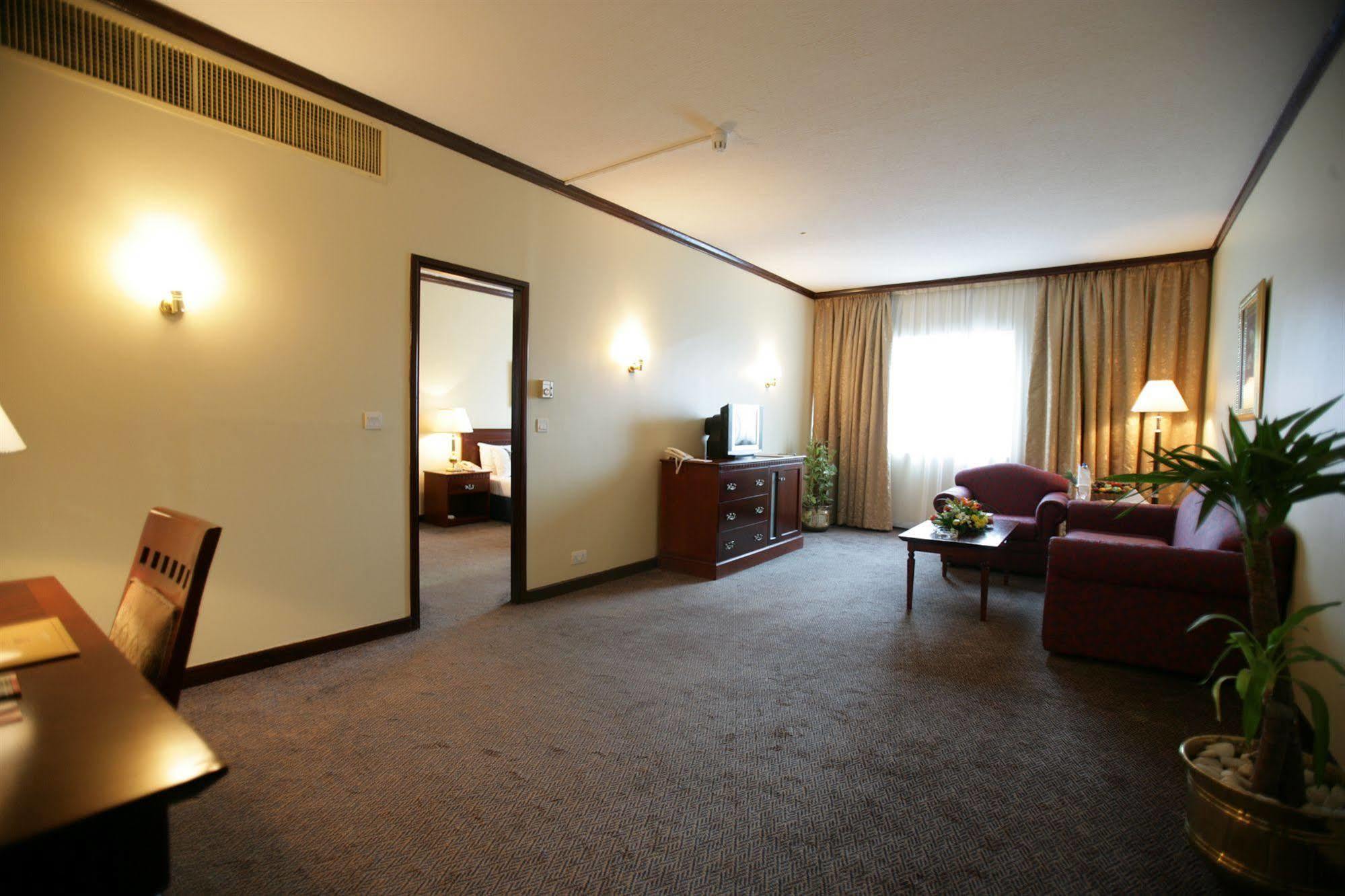 فندق دبيفي  فندق غراند رولا المظهر الخارجي الصورة